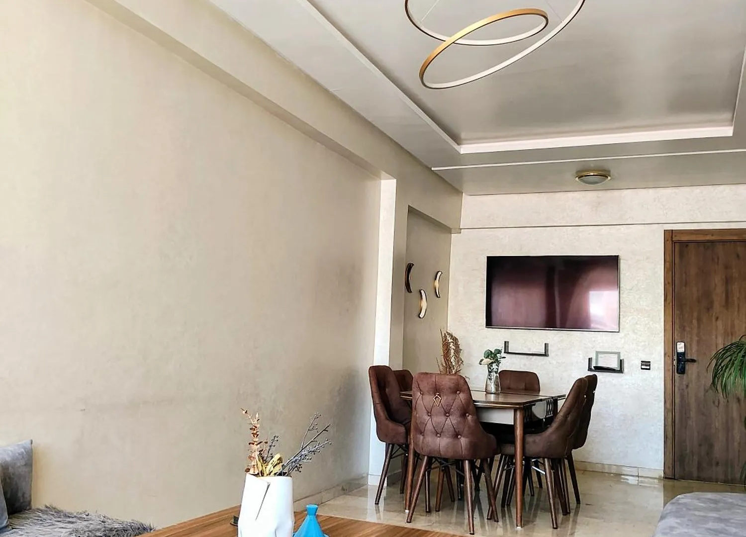 Chic Appartement A Gueliz Avec 2 Chambres & Piscine Marrakesh Apartment