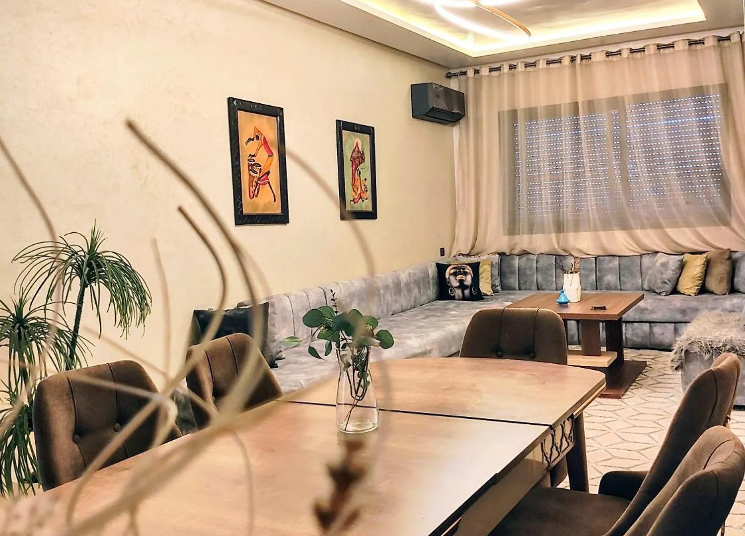Chic Appartement A Gueliz Avec 2 Chambres & Piscine Marrakesh