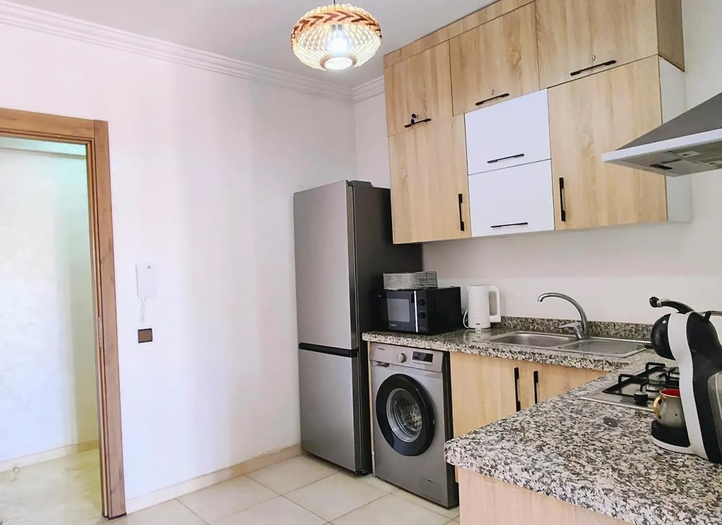 Апартаменты Chic Appartement A Gueliz Avec 2 Chambres & Piscine Марракеш